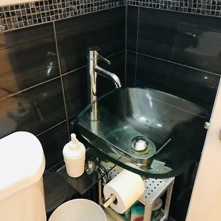 Apartment - Brooklyn 3 Bedroom / 2 Bathrooms Apt, Sleeps 7 People New York