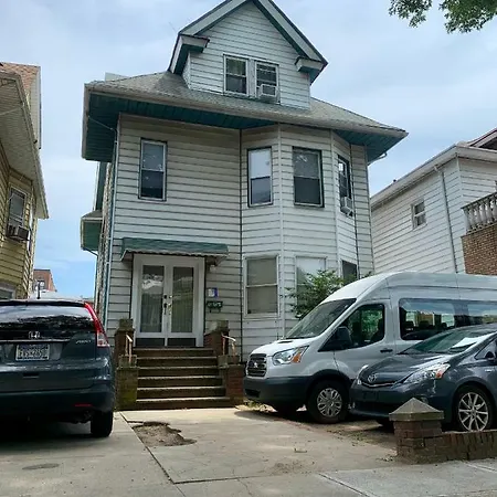 Big Design In 3bdr Apt. Brooklyn.bensonhurst. Homestay New York