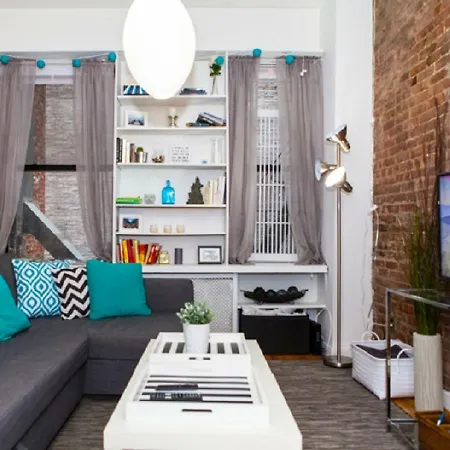 Cozy Central Park Pad Close To Everything! * New York