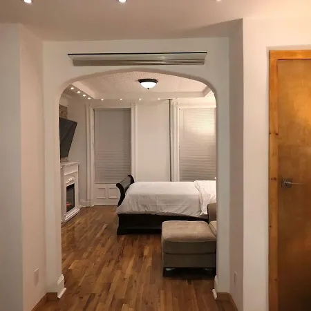 Apartment 420 Greene Avenue