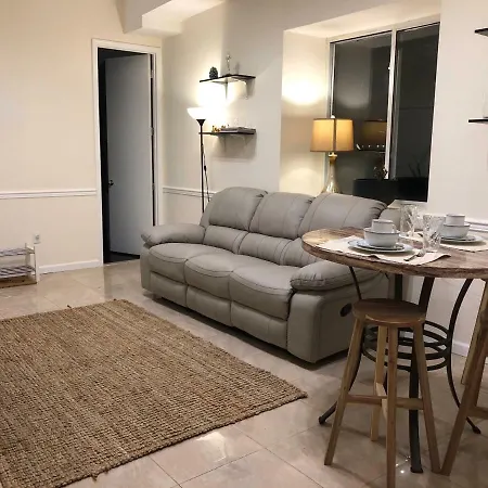 Apartment - Brooklyn 3 Bedroom / 2 Bathrooms Apt, Sleeps 7 People *