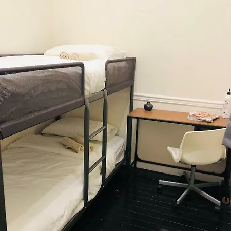 - Brooklyn 3 Bedroom / 2 Bathrooms Apt, Sleeps 7 People *