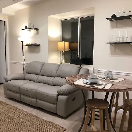 - Brooklyn 3 Bedroom / 2 Bathrooms Apt, Sleeps 7 People *