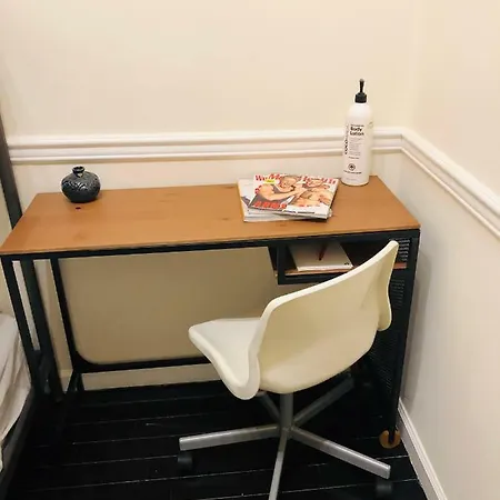 - Brooklyn 3 Bedroom / 2 Bathrooms Apt, Sleeps 7 People Apartment *