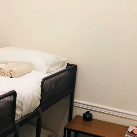Apartment - Brooklyn 3 Bedroom / 2 Bathrooms Apt, Sleeps 7 People New York