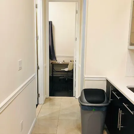 Apartment - Brooklyn 3 Bedroom / 2 Bathrooms Apt, Sleeps 7 People *