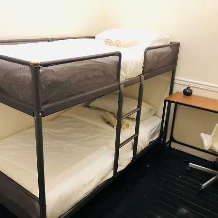 Apartment - Brooklyn 3 Bedroom / 2 Bathrooms Apt, Sleeps 7 People