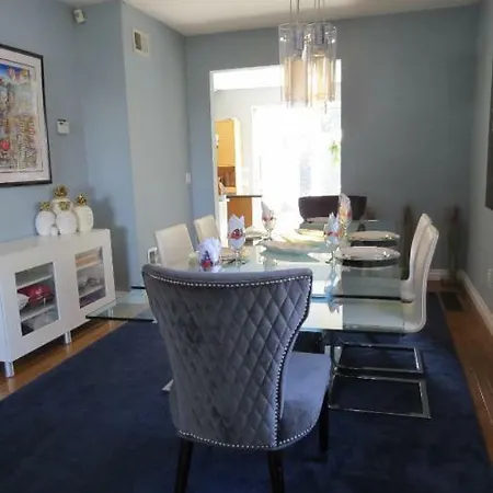 Nyc Executive In Upscale Neighborhood Very Elegant *