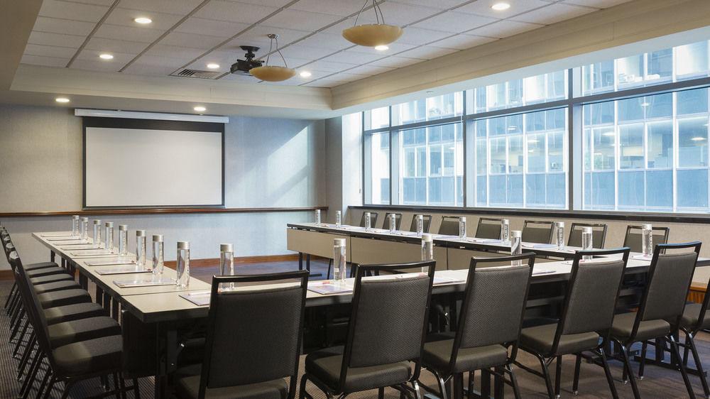 Hotel By Marriott Manhattan/times Square 4*