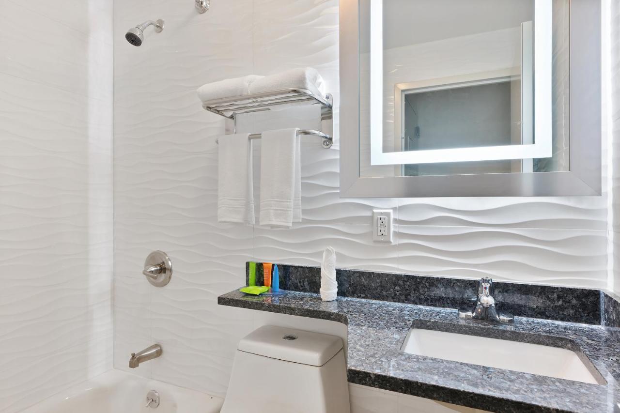 Casa Blanca Brooklyn Downtown 3*