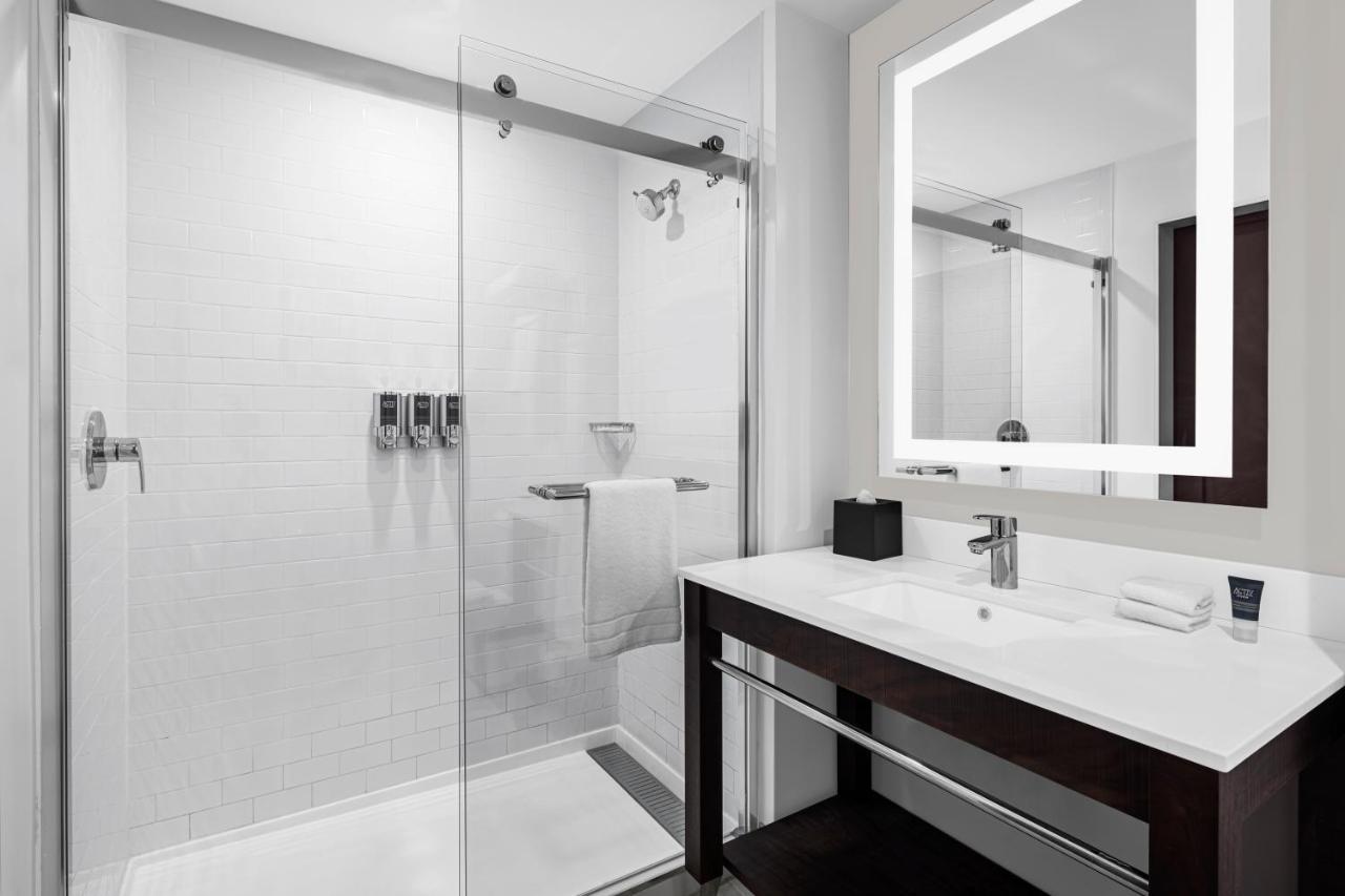 Four Points By Sheraton Flushing Hotel