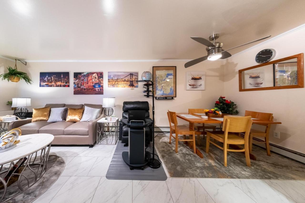 Apartment Two-bedroom Serviced Apartment: High-speed Wi-fi & Bi-monthly Housekeeping