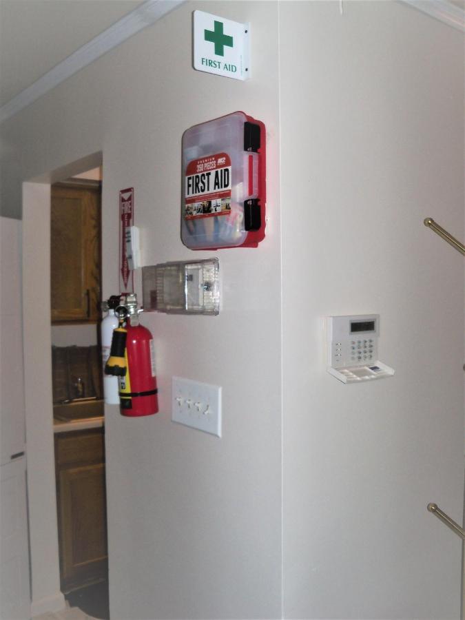 Two-bedroom Serviced Apartment: High-speed Wi-fi & Bi-monthly Housekeeping Apartment