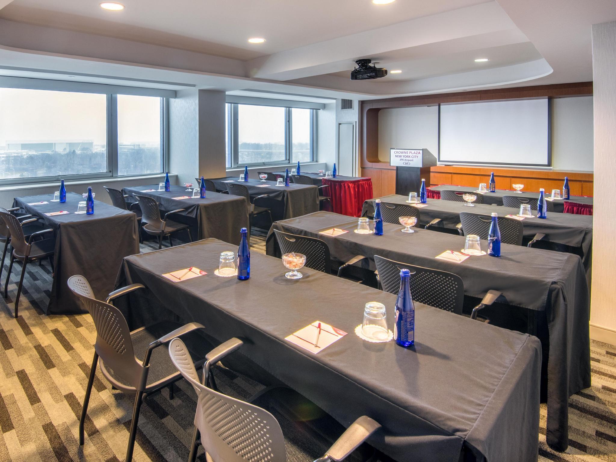 Hotel Crowne Plaza Jfk Airport City, An Ihg
