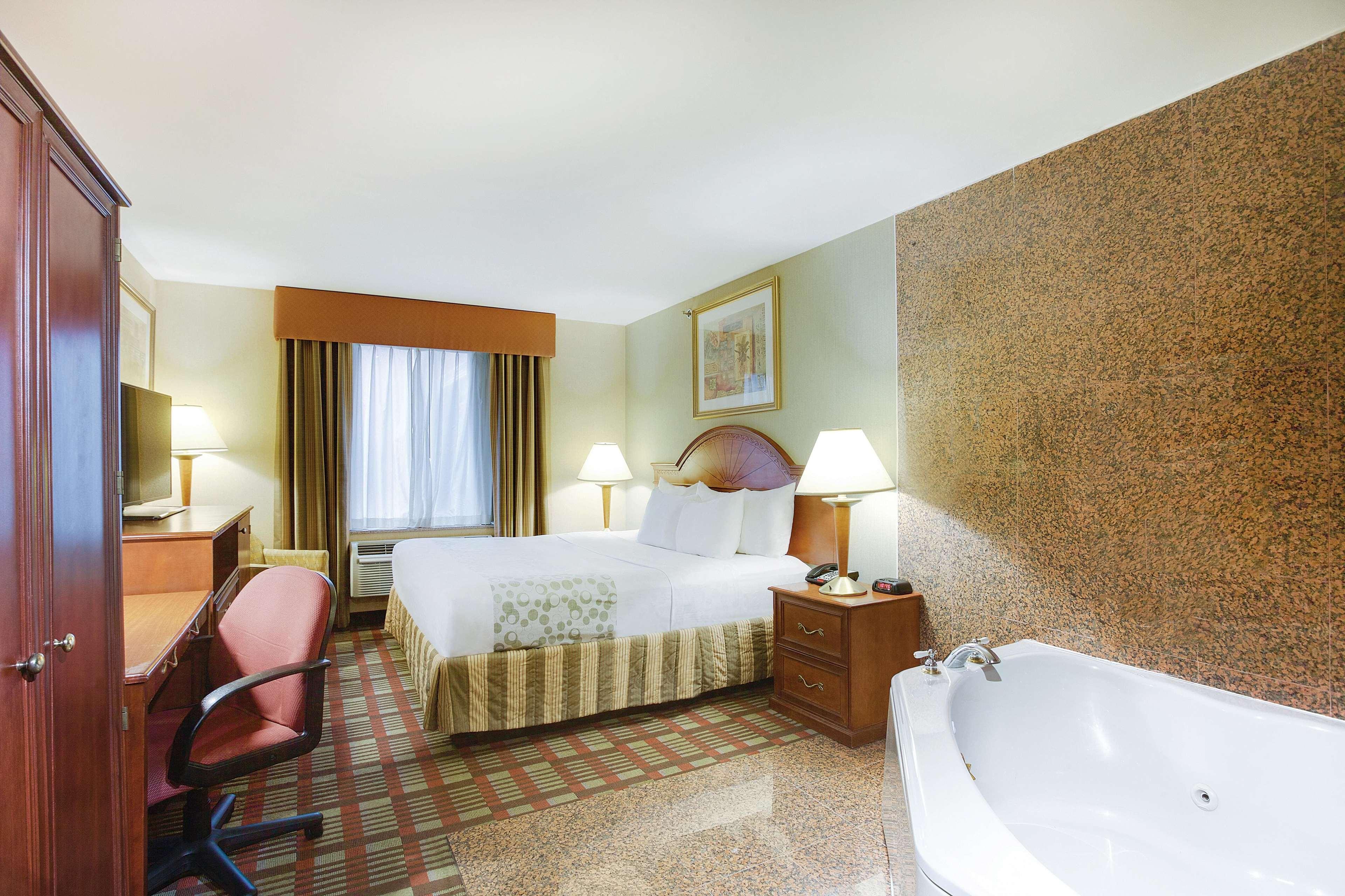 La Quinta By Wyndham Queens 3*