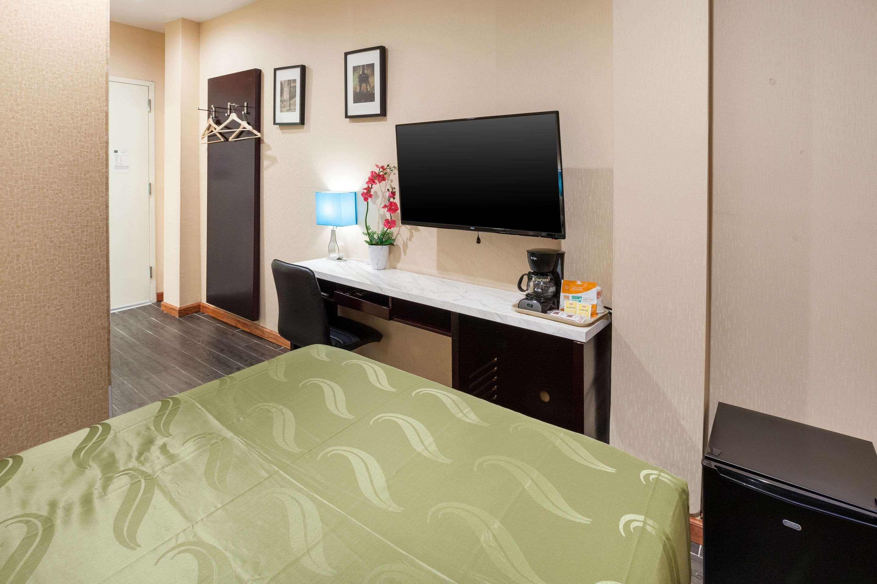 Quality Near Sunset Park Hotel 3*