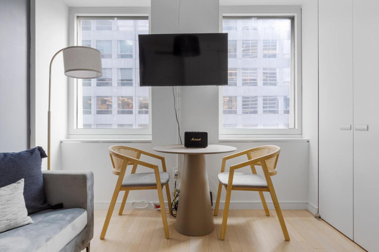 Midtown 1br W Doorman Gym Wd Nr Rock Center Nyc-1127 New York