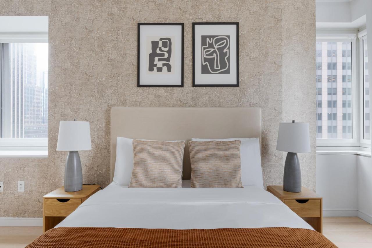 Midtown 1br W Doorman Gym Wd Nr Rock Center Nyc-1127 *