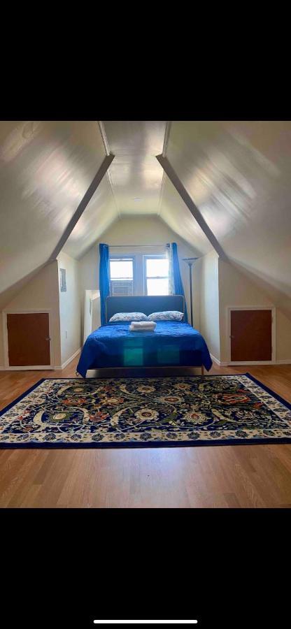 Séjour chez l'habitant Newly Renovated One Bedroom Shared Cheerful In The Heart Of Queens New York