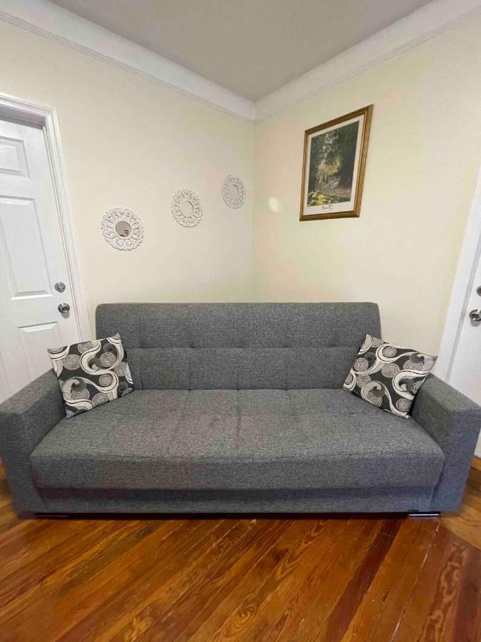 Apartment Entire Beautiful 2br L. Convenient Location In The Heart Of Queens! New York