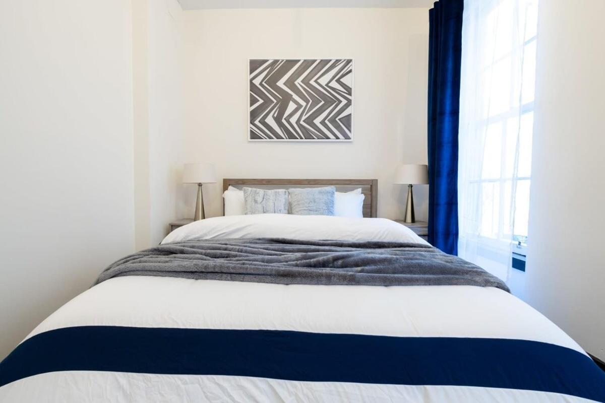 Apartment E10-1 Designer East Village Townhouse 1br *