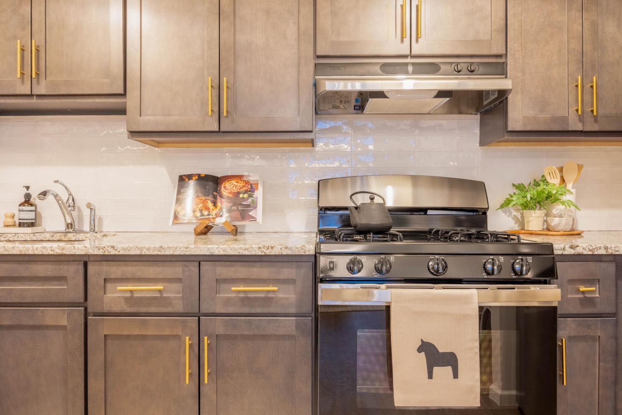 Designer Apt For 6, City Views, Near Times Square! Appartement *