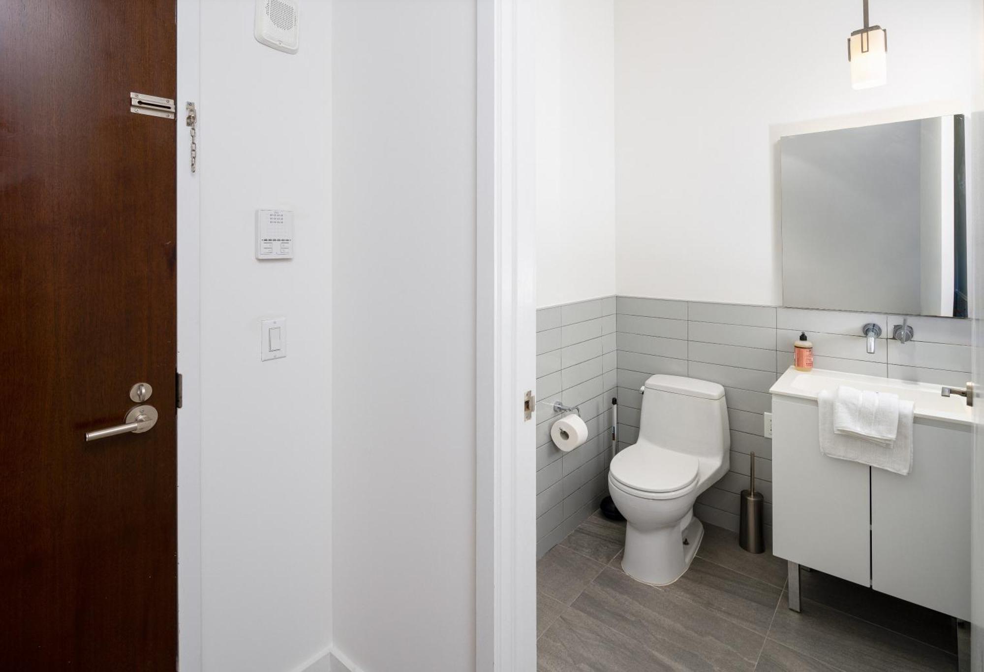 Apartment Spacious Luxury 2bd Downtown Gym W/d Doorman New York