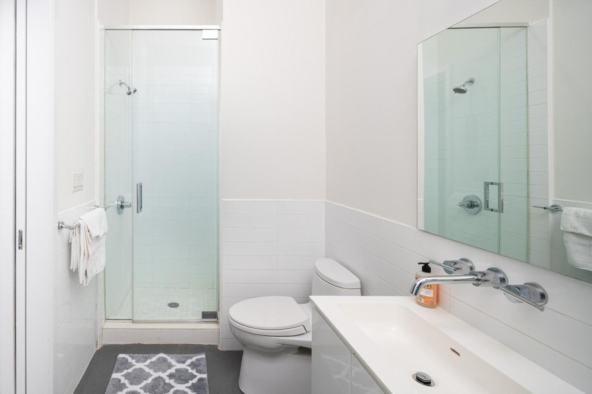 Spacious Luxury 2bd Downtown Gym W/d Doorman