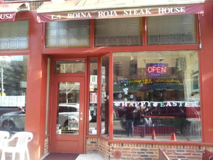 Guest house Cozy Rooms At The Heart Of Jackson Heights With Free Parking New York