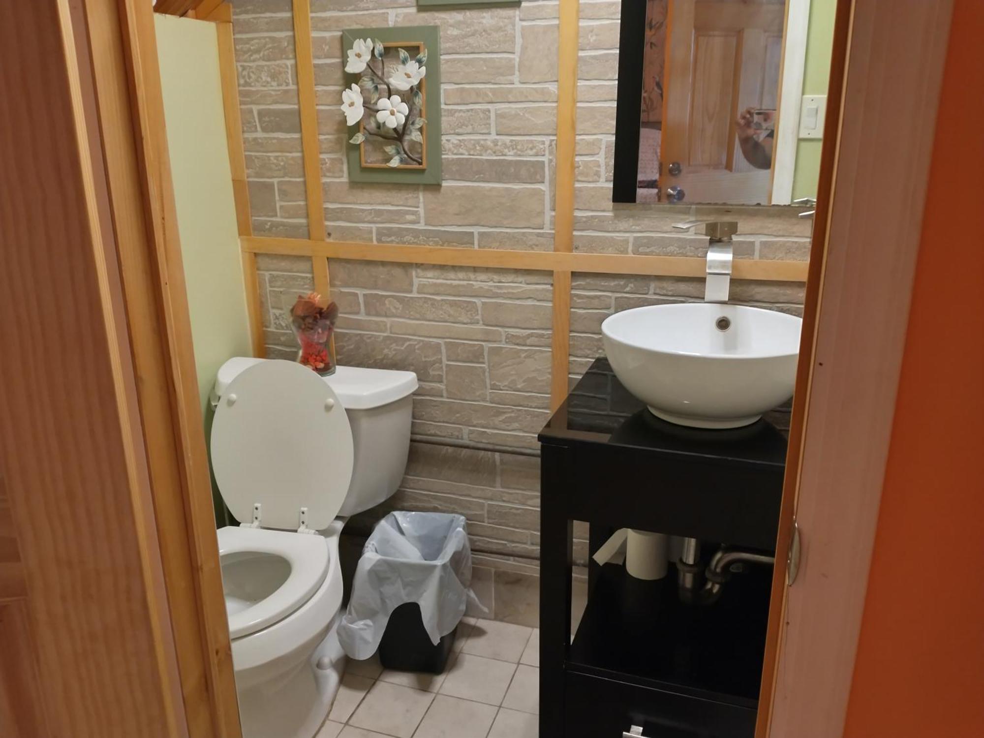Cozy Rooms At The Heart Of Jackson Heights With Free Parking