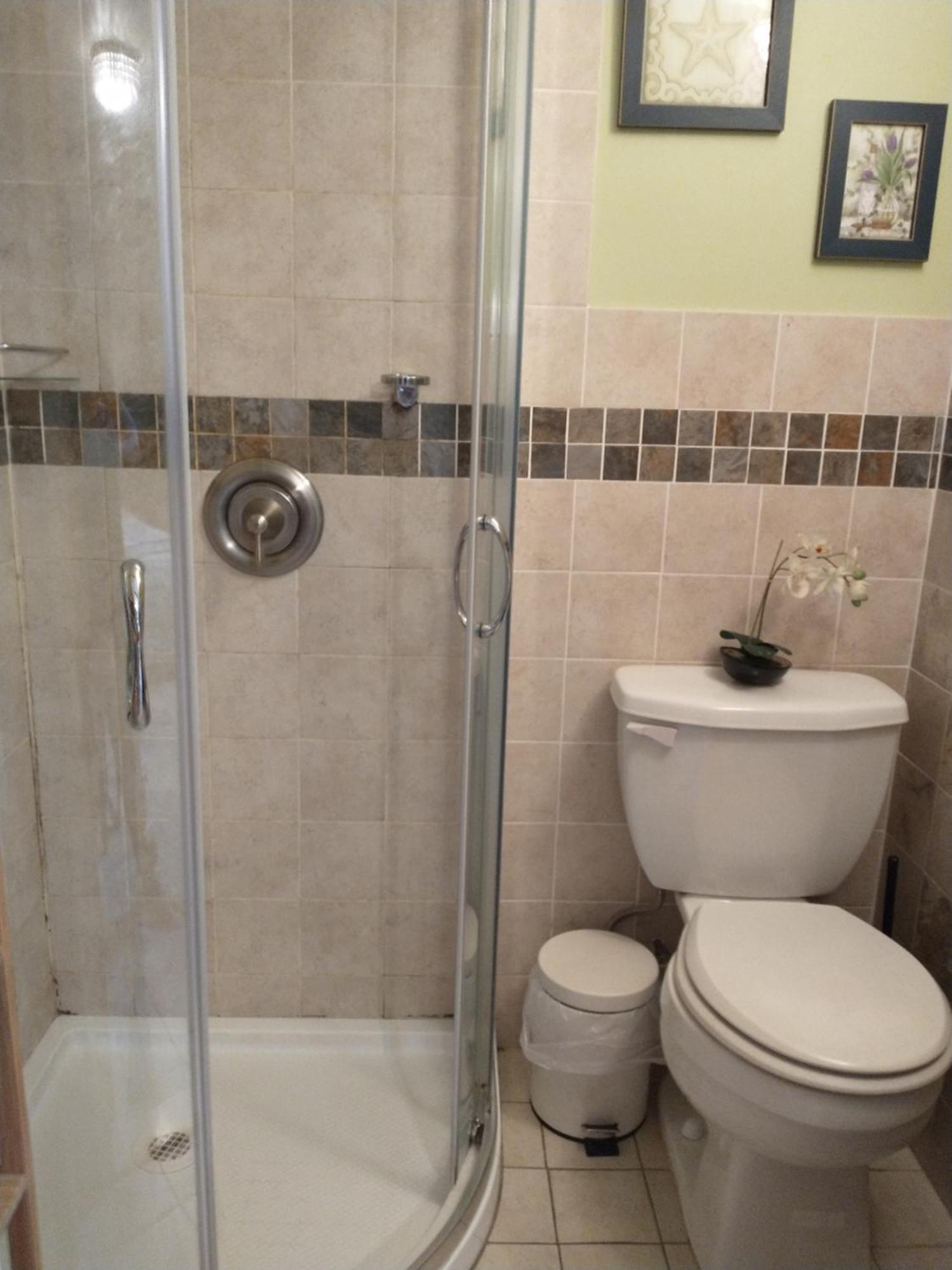 Cozy Rooms At The Heart Of Jackson Heights With Free Parking Guest house