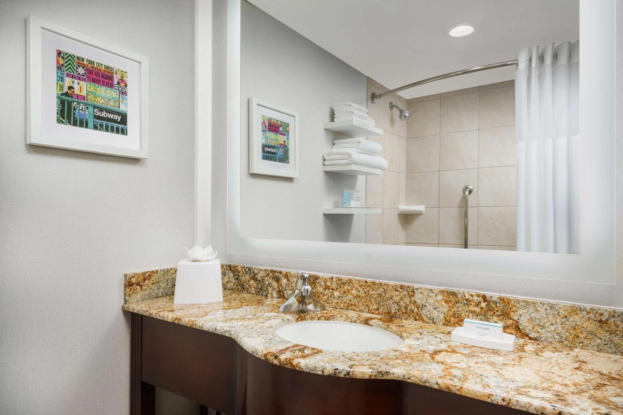 Hampton Manhattan-35th St Empire State Bldg 3*