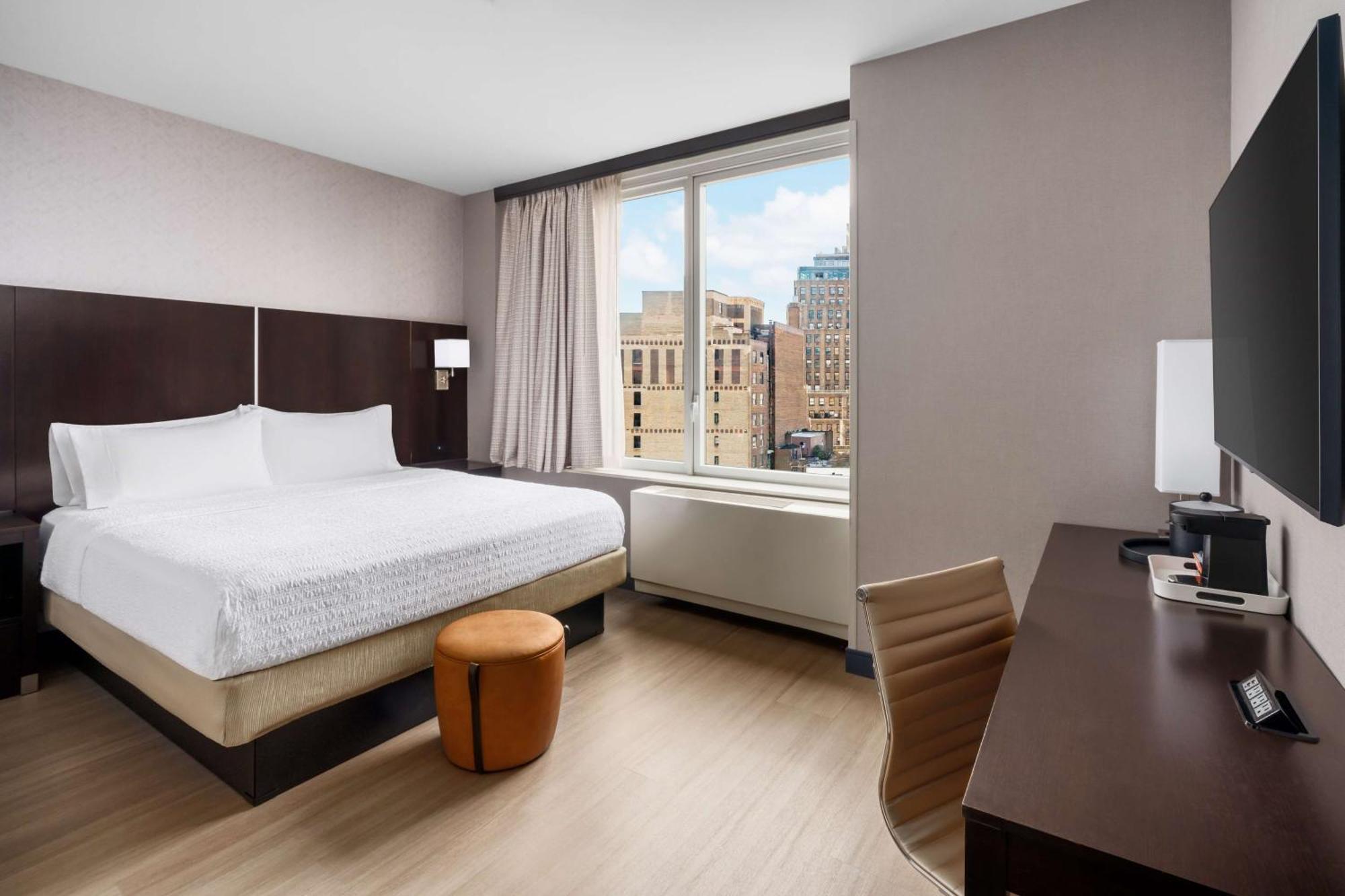 Hotel Hampton Times Square 3*