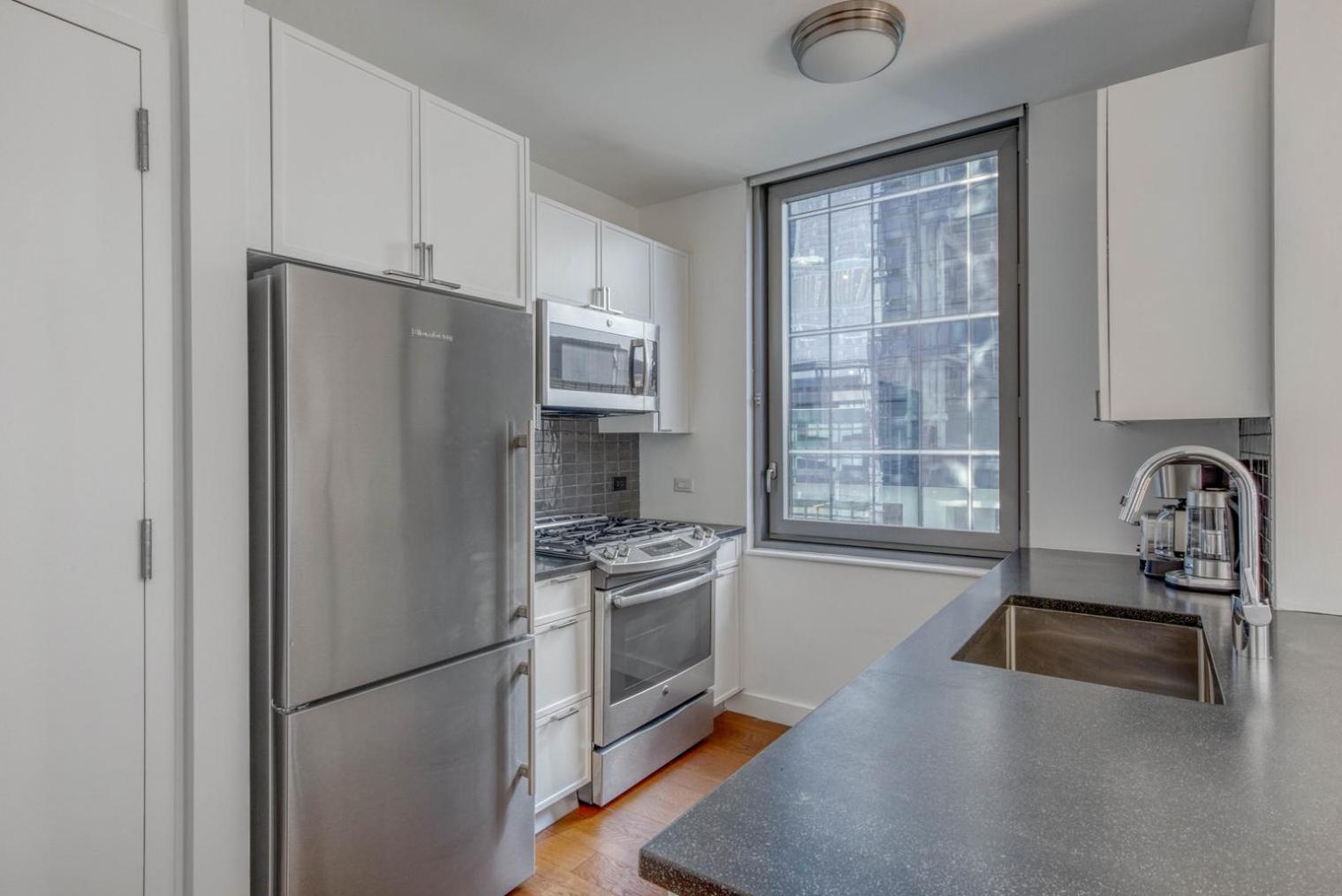 Apartment Blueground Hudson Yards Gym Rock Arcade Nyc-1453 *