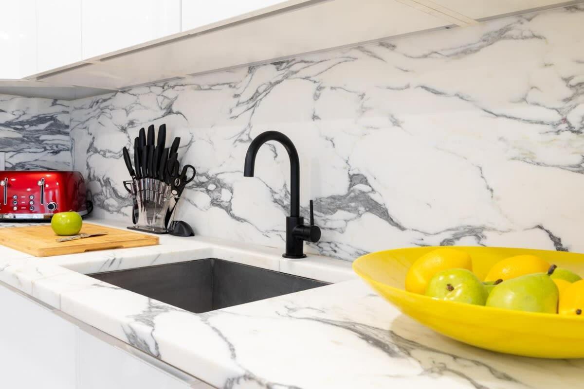 13-3 I Brand New 4br 3 Baths Duplex Private Roof Deck Apartment *