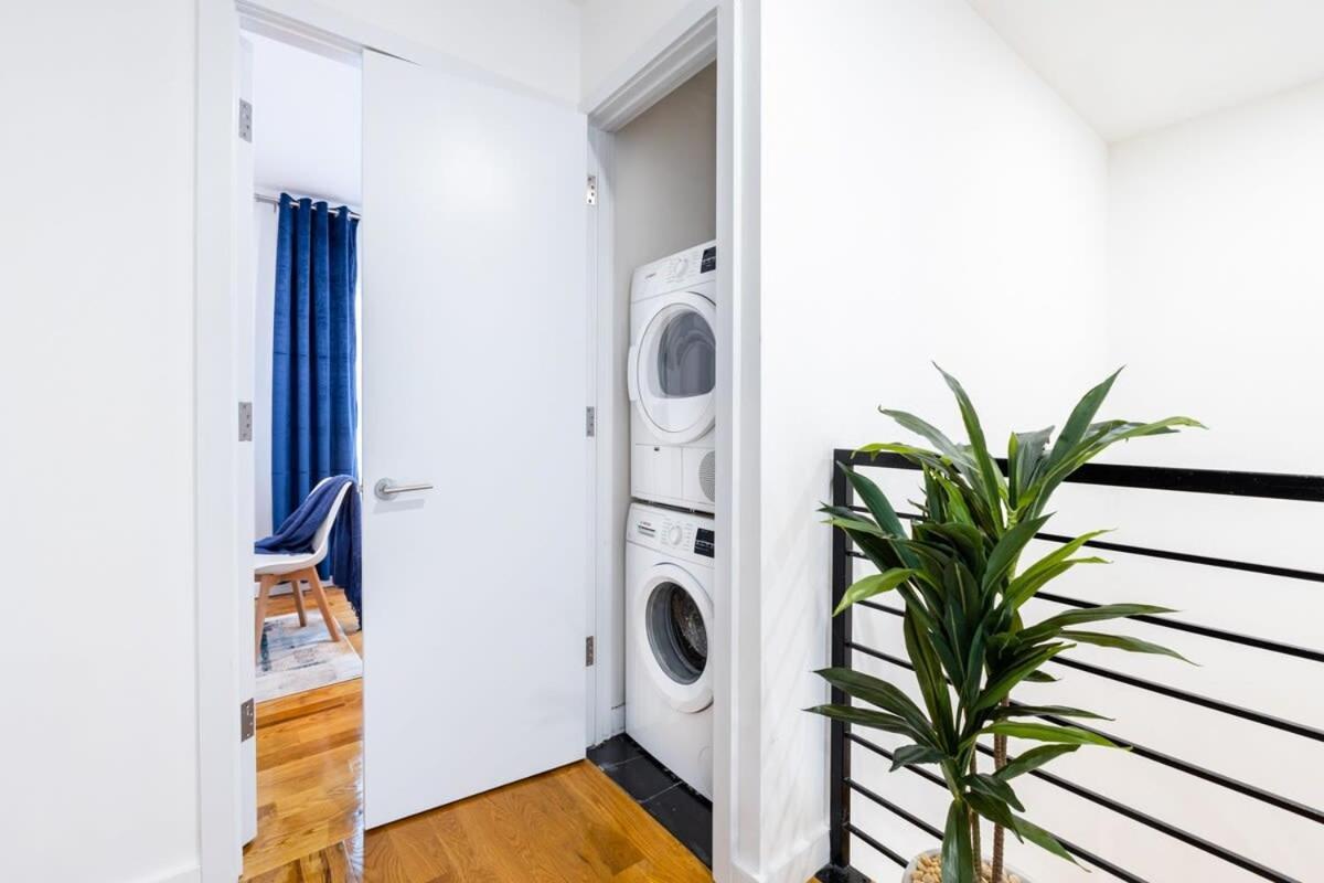 13-3 I Brand New 4br 3 Baths Duplex Private Roof Deck * New York