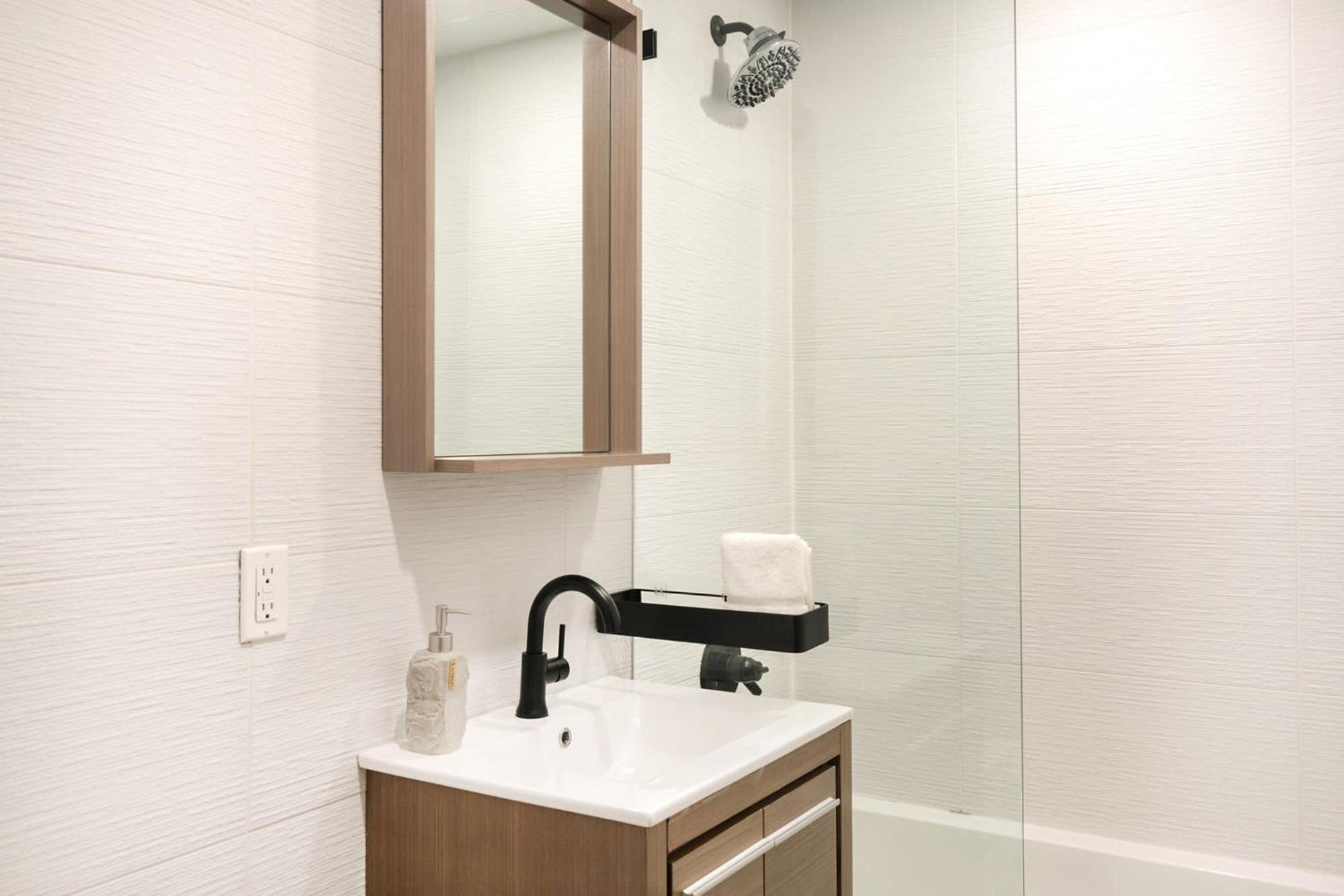 13-3 I Brand New 4br 3 Baths Duplex Private Roof Deck * New York