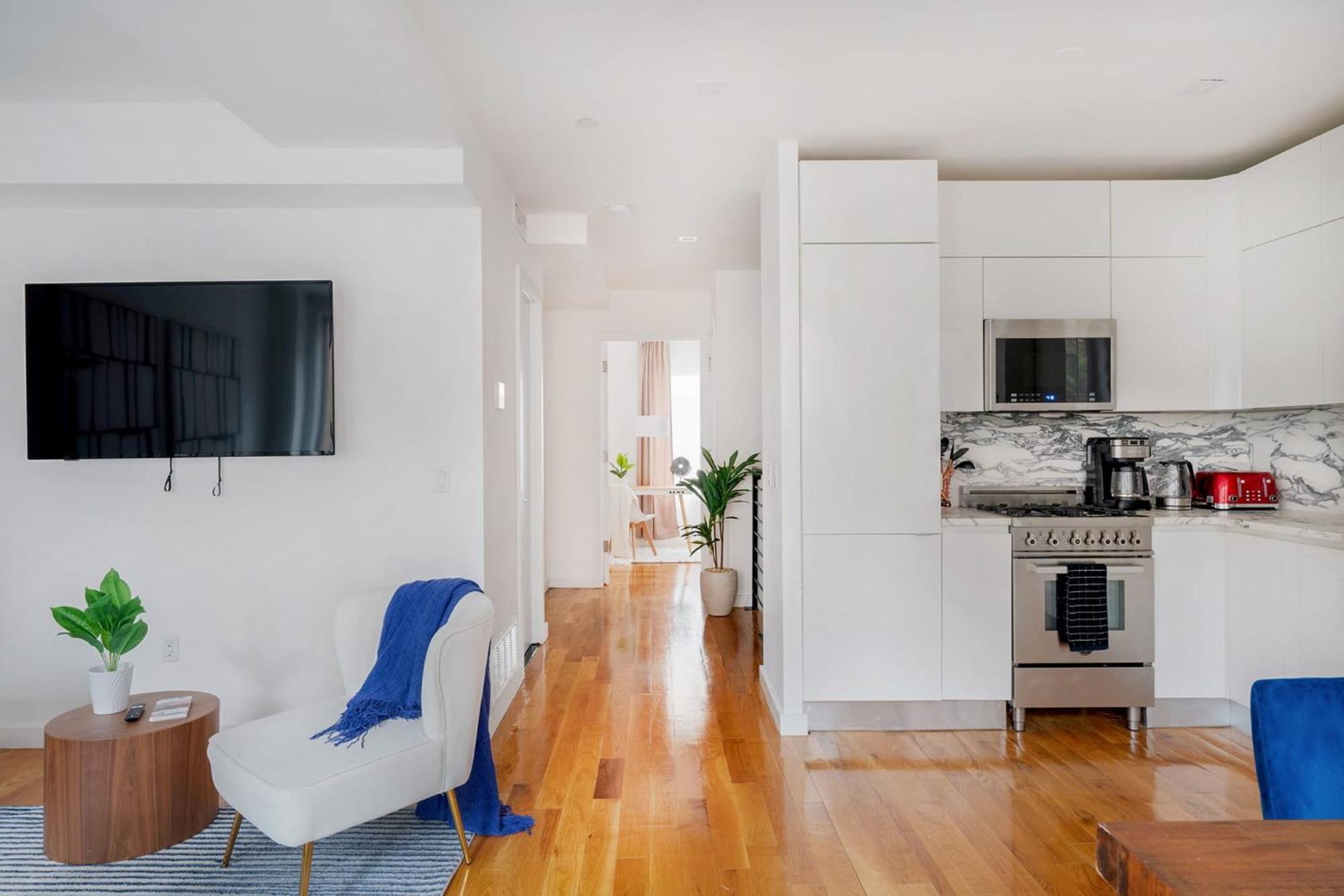 Apartment 13-3 I Brand New 4br 3 Baths Duplex Private Roof Deck *