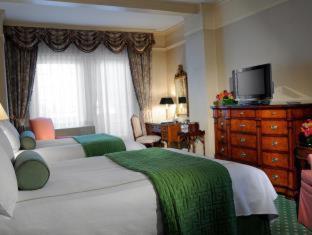 Hotel Elysee By Library Collection 4*