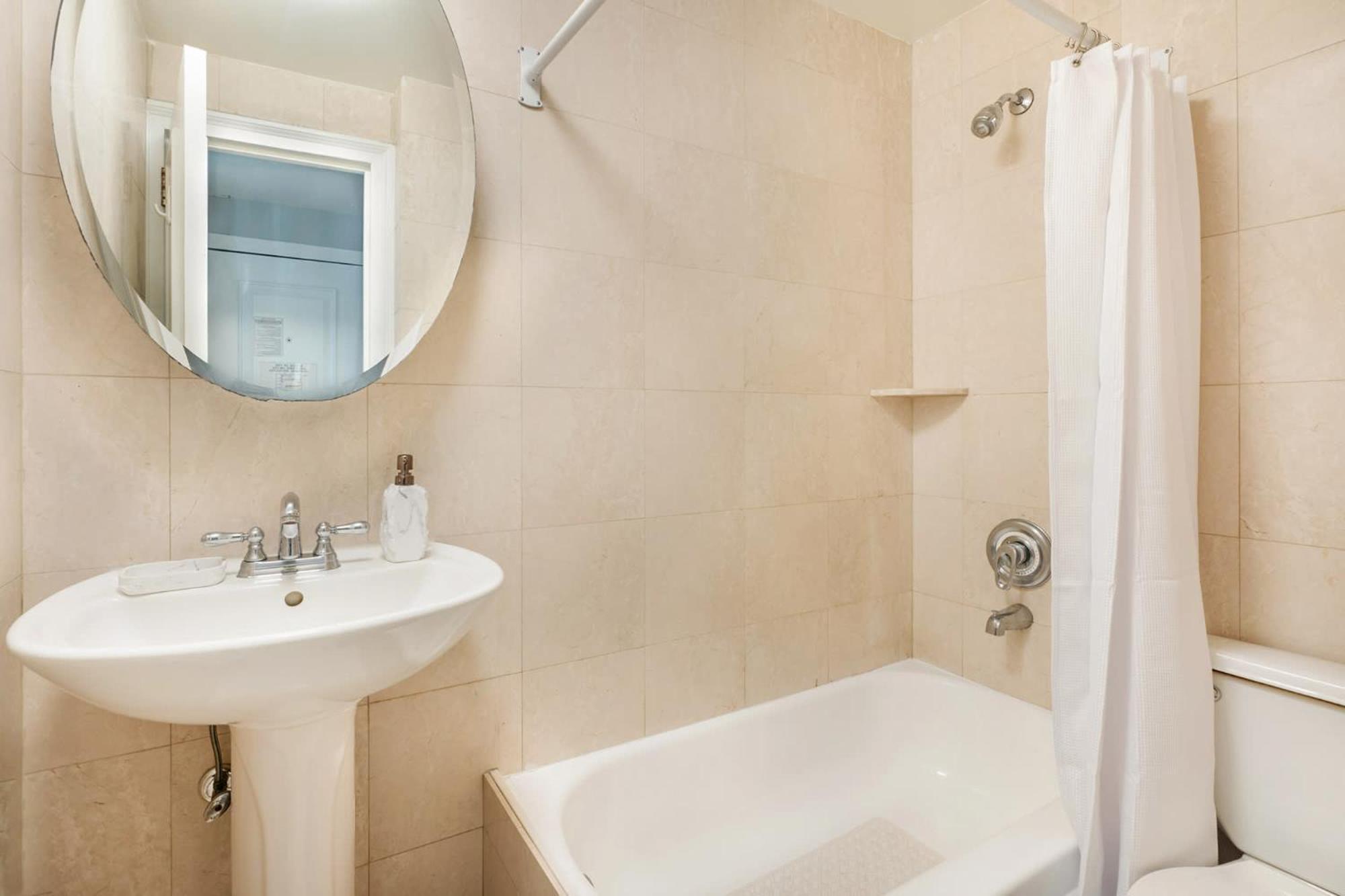 73-410 Luxury 24 Dm New Uws Gym Laundry Apartment *