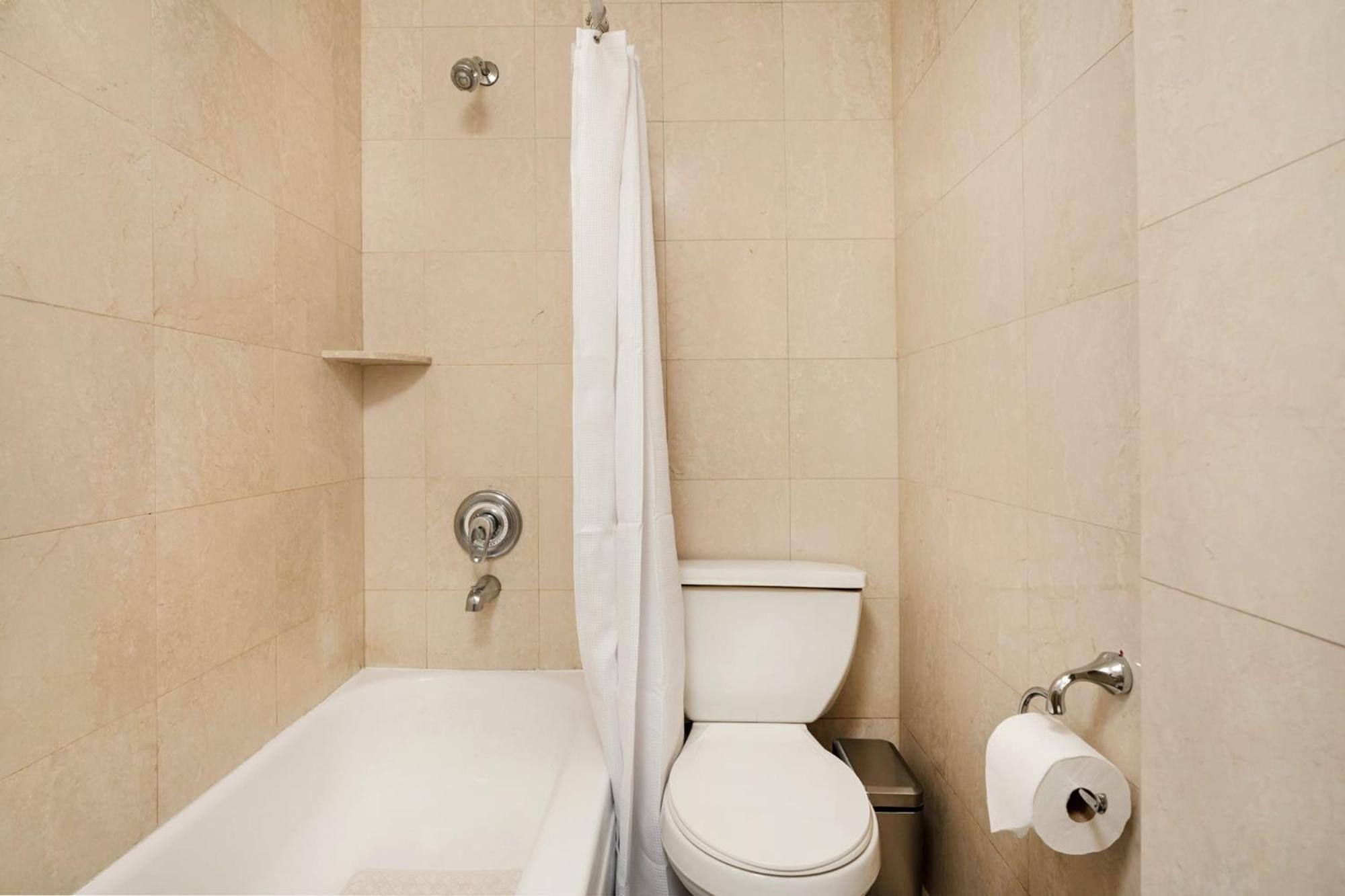 Apartment 73-410 Luxury 24 Dm New Uws Gym Laundry New York