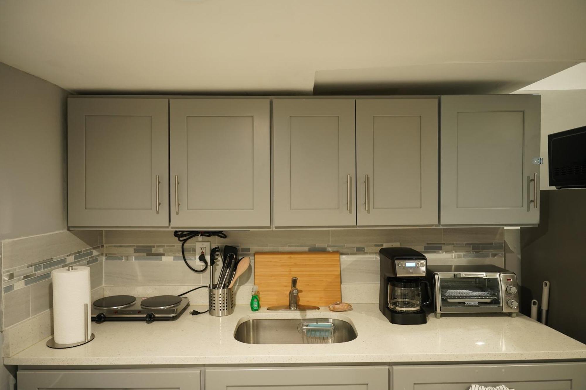 Cozy 2 Bedroom In A Lovely Forest Hills Neighborhood New York