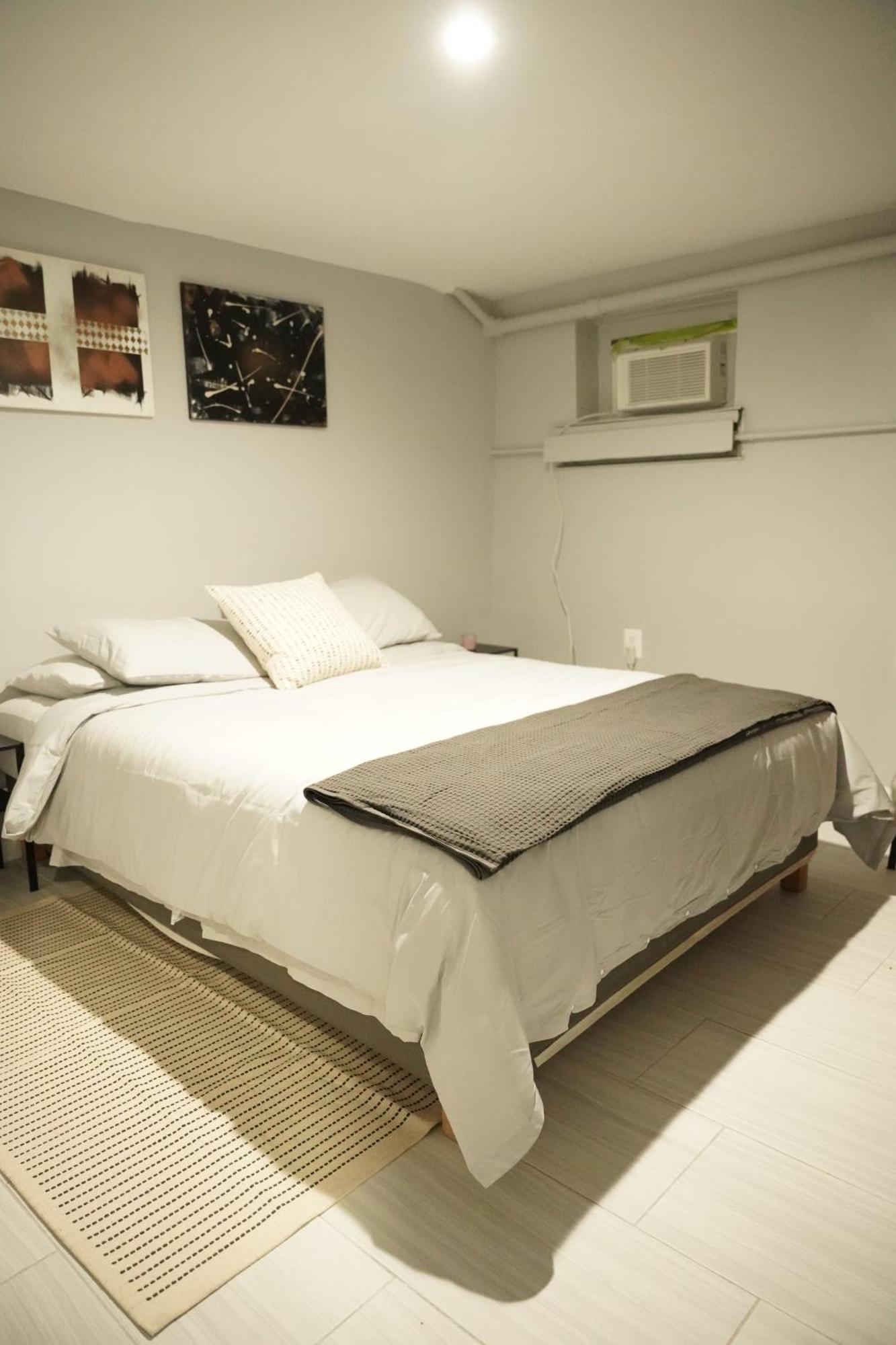 Apartment Cozy 2 Bedroom In A Lovely Forest Hills Neighborhood *