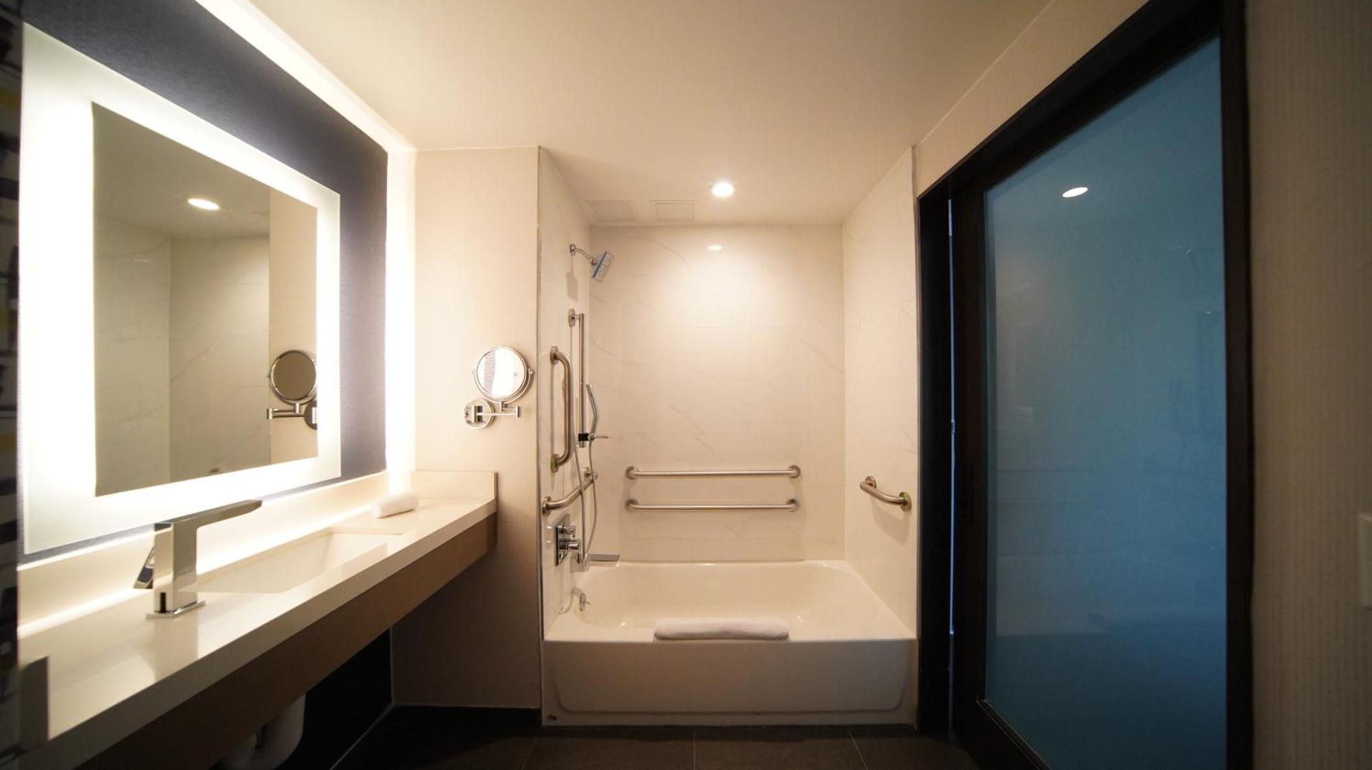 Hotel Doubletree By Hilton Long Island City, Ny