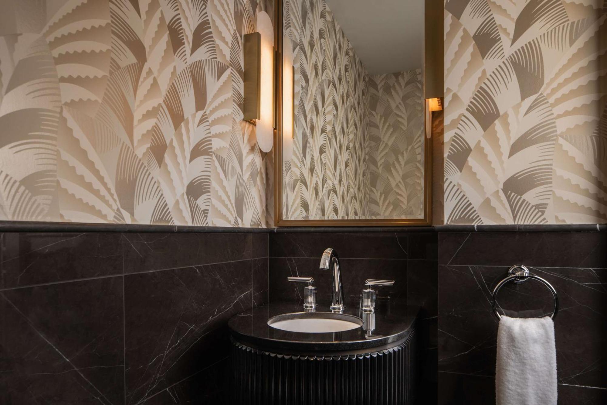 Waldorf Astoria 5*