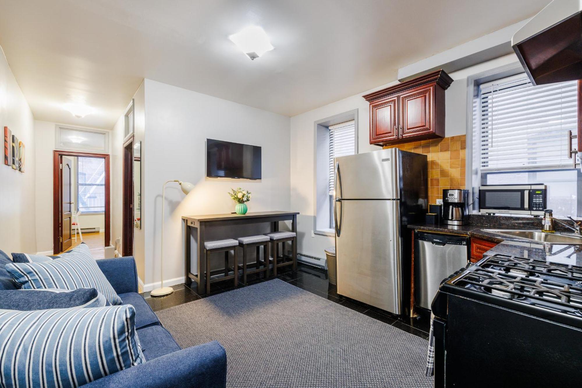 Inspire The Vibrant Energy Of The Uws * New York