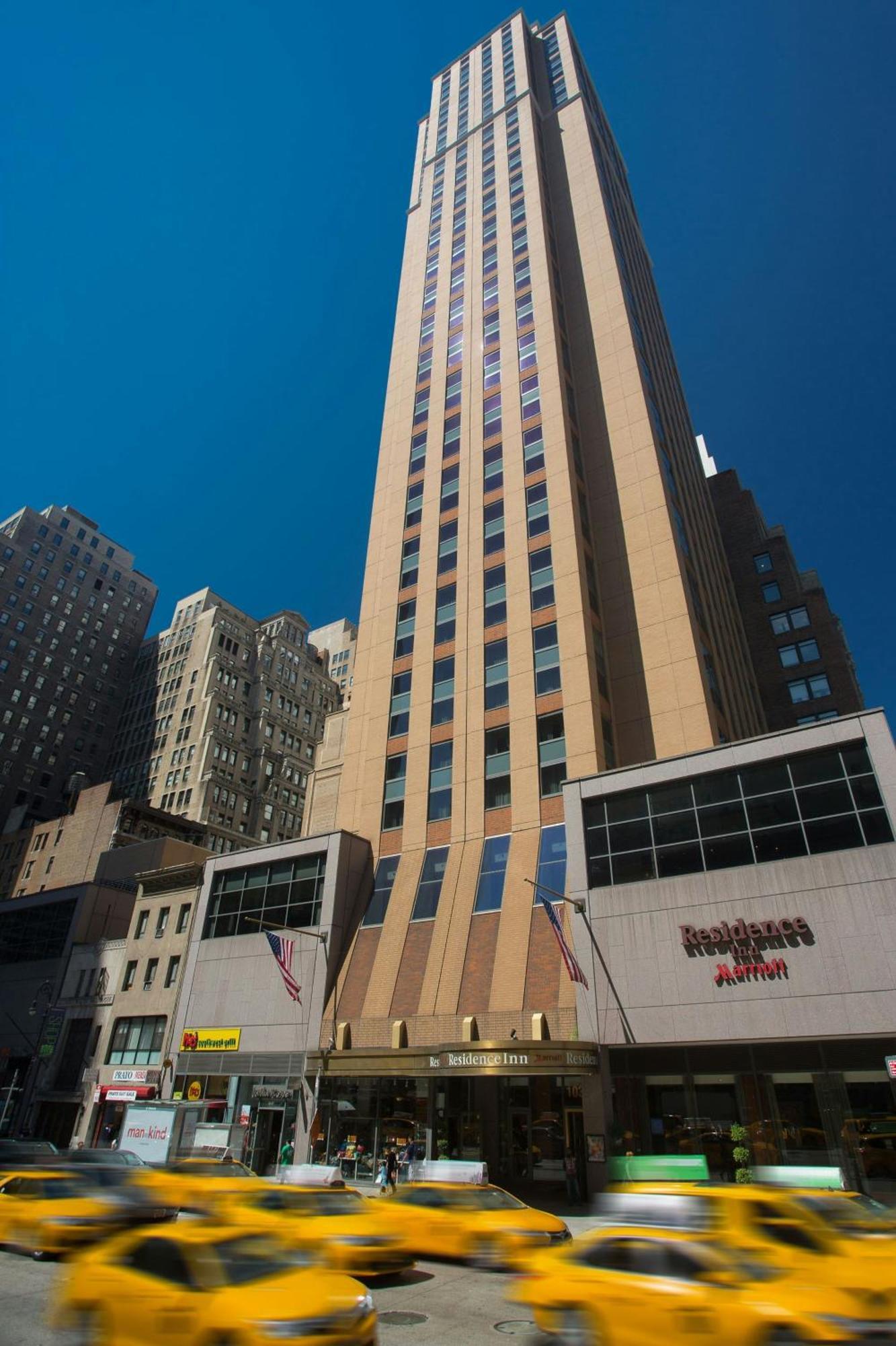 Hotel By Marriott Manhattan/times Square 4*