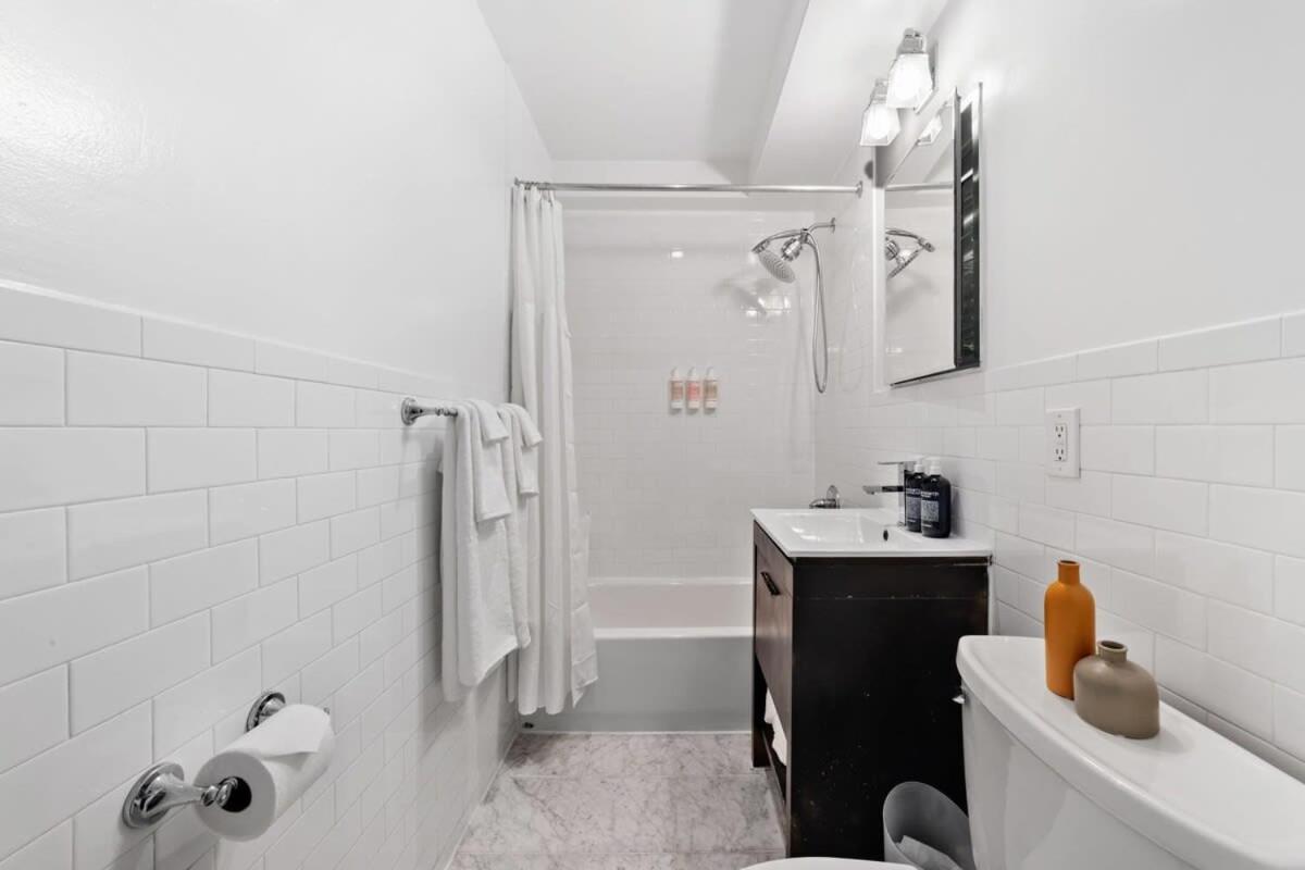 Chelsea Vista Ii By Rove Travel 2br Ph With Rooftop *