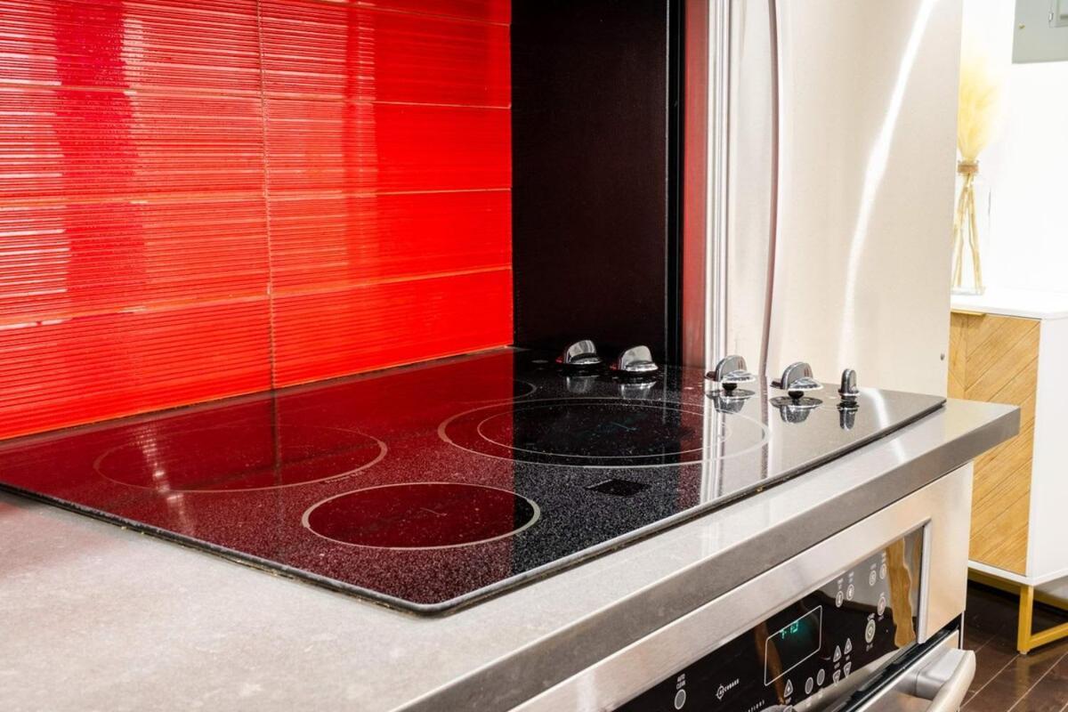 809-3b With A Balcony By Columbus Circle Appartement New York