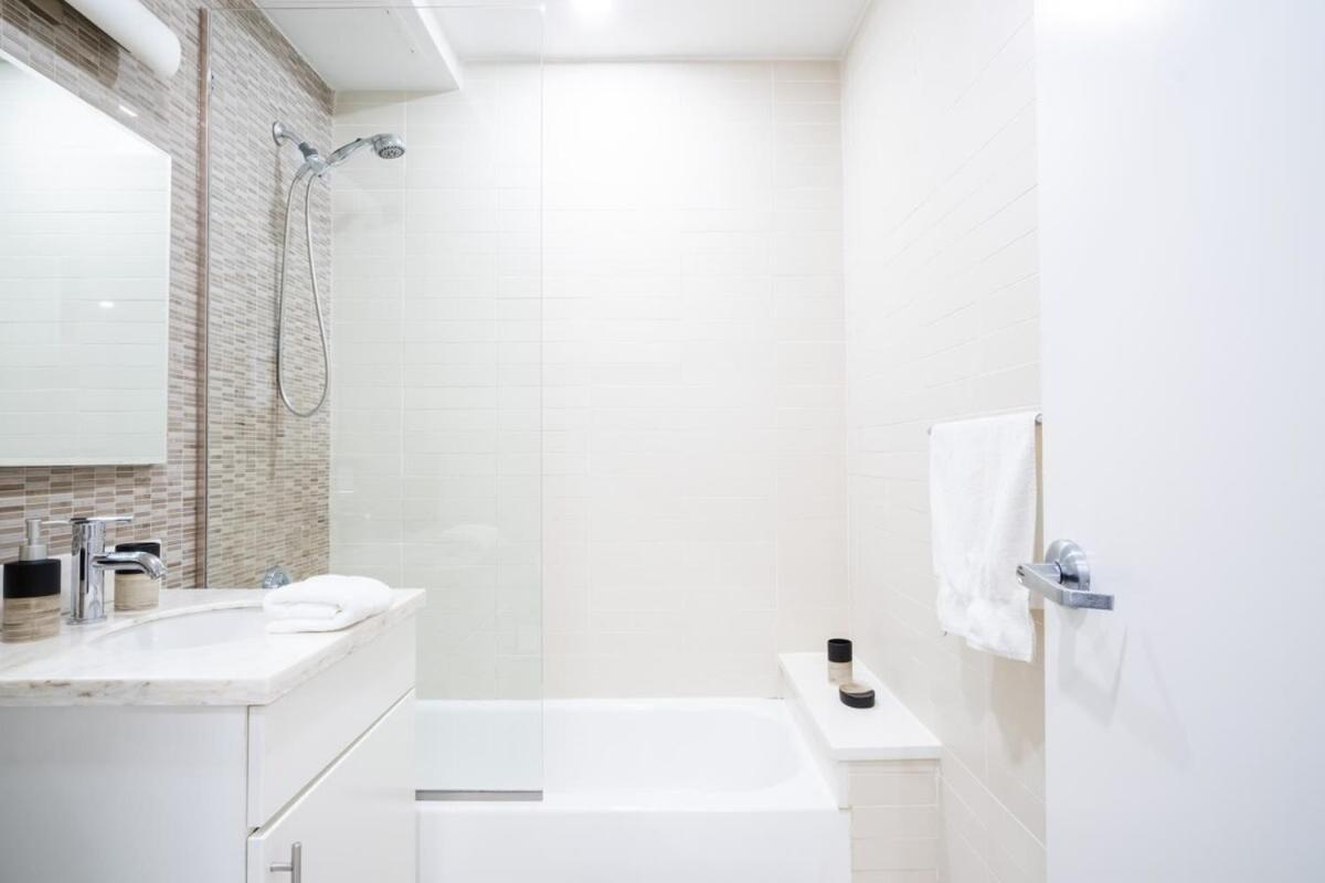 Appartement 809-3b With A Balcony By Columbus Circle New York